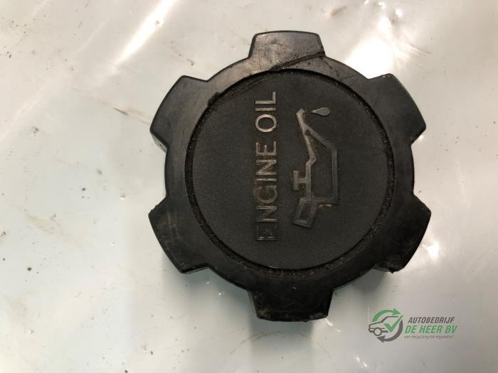Gebrauchte Ölkappe Toyota Aygo (B10) 1.0 12V VVT-i Preis € 15,00 Margenregelung angeboten von Autobedrijf de Heer B.V.