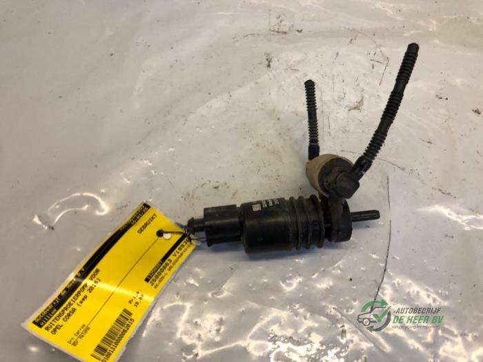 Używane Pompa spryskiwacza przód Opel Corsa E 1.0 SIDI Turbo 12V Cena € 15,00 Procedura marży oferowane przez Autobedrijf de Heer B.V.