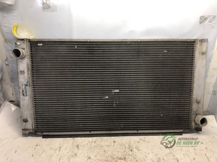 Usagé Radiateur Mini Mini (R56) 1.6 16V Cooper S Prix € 60,00 Règlement à la marge proposé par Autobedrijf de Heer B.V.