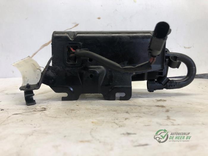 Usagé Pompe à carburant Volkswagen Transporter T5 2.0 TDI DRF Prix € 50,00 Règlement à la marge proposé par Autobedrijf de Heer B.V.