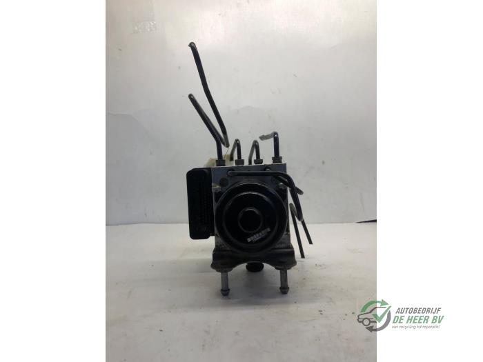 ABS pump Volkswagen Transporter T5, 2003 / 2015 2.0 TDI DRF, Delivery, Diesel, 1.968cc, 62kW (84pk), FWD, CAAA, 2009-09 / 2015-08, 7E; 7F; 7H (Used)