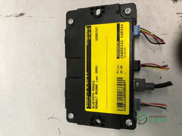 Begagnade Bluetooth-modul Renault Megane II (BM/CM) 1.6 16V Pris € 25,00 Marginaltabell erbjuds av Autobedrijf de Heer B.V.