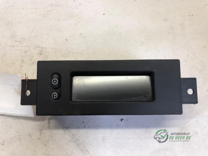 Begagnade Innerdisplay Opel Corsa D 1.2 16V Pris € 25,00 Marginaltabell erbjuds av Autobedrijf de Heer B.V.