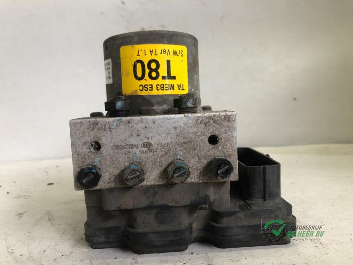 Begagnade ABS-pump Kia Picanto (TA) 1.0 12V Pris € 75,00 Marginaltabell erbjuds av Autobedrijf de Heer B.V.