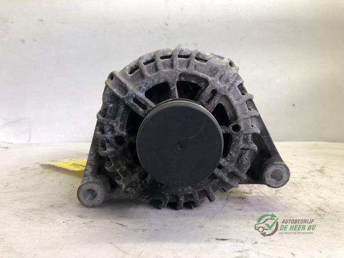 Begagnade Dynamo Opel Corsa D 1.2 16V Pris € 35,00 Marginaltabell erbjuds av Autobedrijf de Heer B.V.