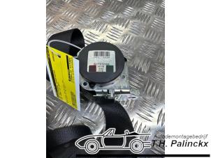 Używane Pas bezpieczenstwa srodkowy tyl Opel Corsa D 1.4 16V Twinport Cena € 35,00 Procedura marży oferowane przez TH Palinckx VOF