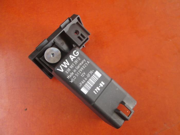 Glow plug relay Volkswagen Caddy 038907281D