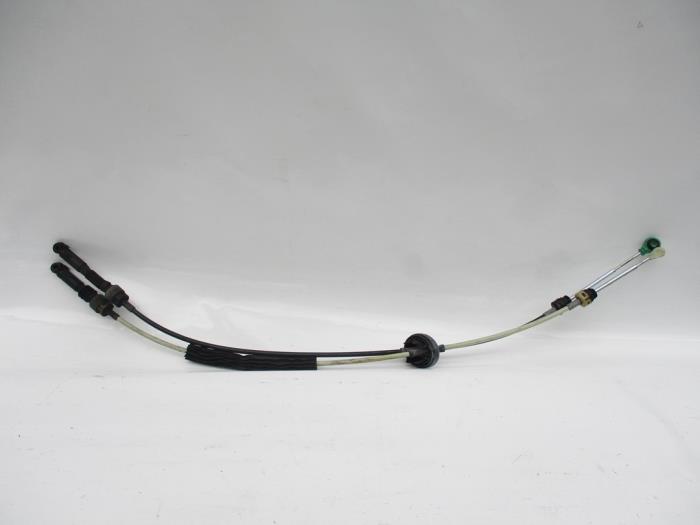 Gearbox control cable from a Volkswagen Crafter 2013