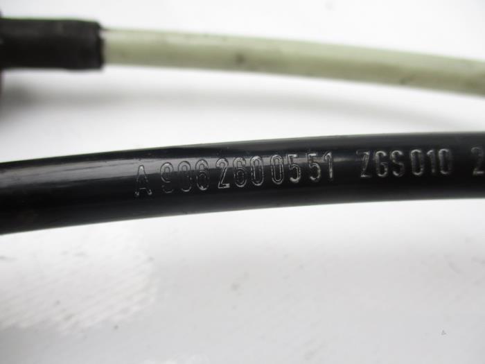 Gearbox control cable from a Volkswagen Crafter 2013