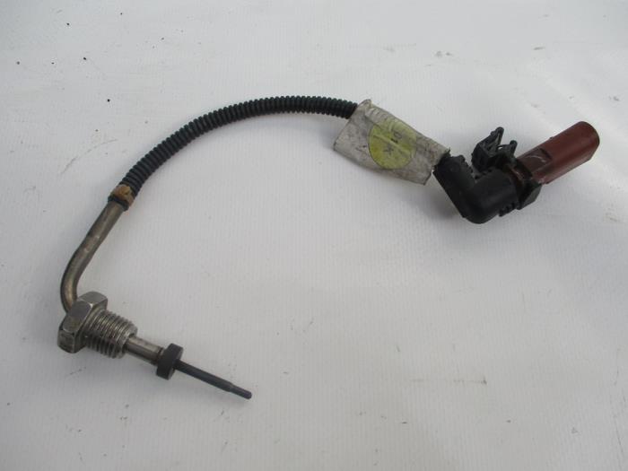 Usagé Sensor température d’échappement Volkswagen Crafter Prix € 54,45 Prix TTC proposé par Autohandel P. Caron & Zoon B.V.