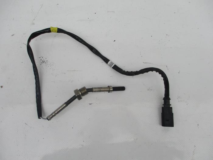 Usagé Sensor température d’échappement Volkswagen Crafter Prix € 54,45 Prix TTC proposé par Autohandel P. Caron & Zoon B.V.