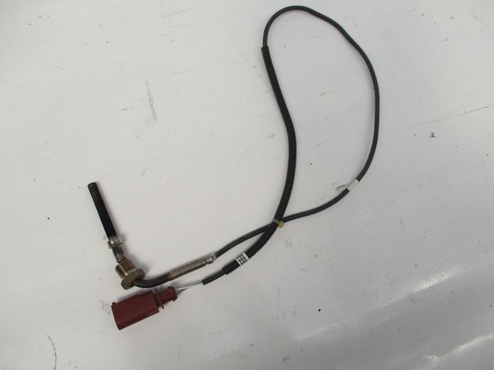Usagé Sensor température d’échappement Volkswagen Crafter Prix € 54,45 Prix TTC proposé par Autohandel P. Caron & Zoon B.V.