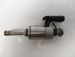 Used Injector (petrol injection) Volkswagen Caddy Price € 90,75 Inclusive VAT offered by Autohandel P. Caron & Zoon B.V.