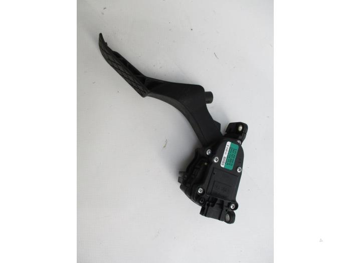 Used Accelerator pedal module Volkswagen Transporter Price € 42,35 Inclusive VAT offered by Autohandel P. Caron & Zoon B.V.