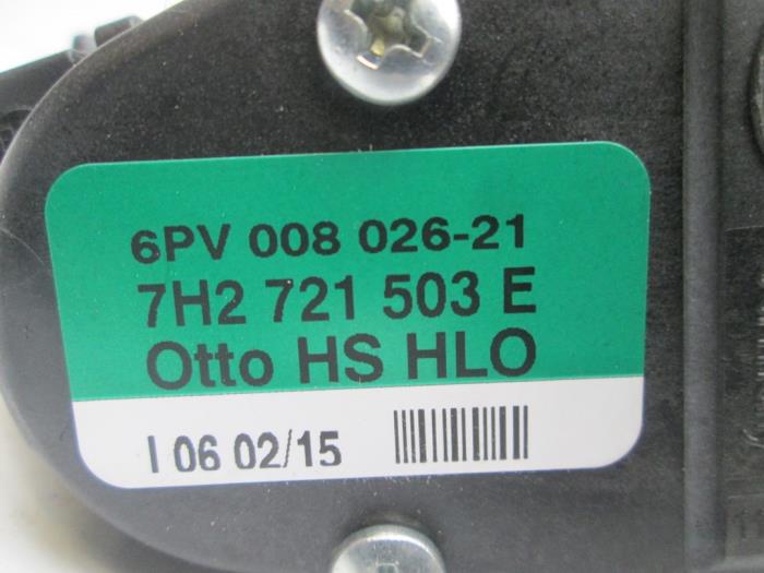 Used Accelerator pedal module Volkswagen Transporter Price € 42,35 Inclusive VAT offered by Autohandel P. Caron & Zoon B.V.