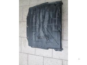 Used Engine protection panel Volkswagen Crafter Price € 136,13 Inclusive VAT offered by Autohandel P. Caron & Zoon B.V.