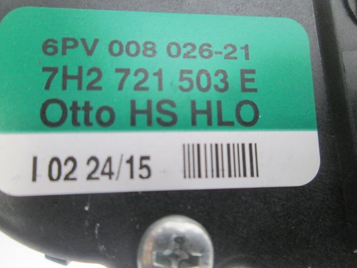 Used Accelerator pedal module Volkswagen Transporter Price € 42,35 Inclusive VAT offered by Autohandel P. Caron & Zoon B.V.