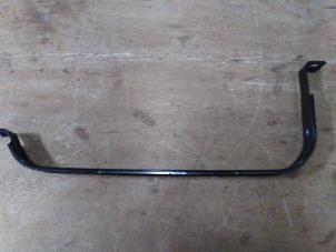 Used Fuel tank bracket Volkswagen Transporter Price € 6,05 Inclusive VAT offered by Autohandel P. Caron & Zoon B.V.