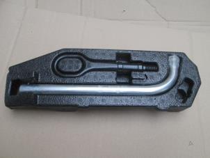 Used Tool set Volkswagen Caddy Price € 16,94 Inclusive VAT offered by Autohandel P. Caron & Zoon B.V.