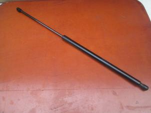 Used Rear gas strut, left Volkswagen Caddy Price € 18,15 Inclusive VAT offered by Autohandel P. Caron & Zoon B.V.