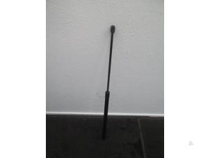 Used Rear gas strut, left Volkswagen Caddy Price € 18,15 Inclusive VAT offered by Autohandel P. Caron & Zoon B.V.