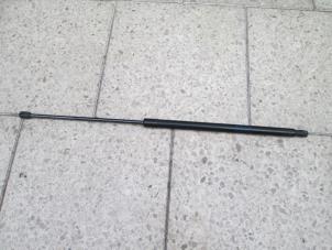 Used Rear gas strut, right Volkswagen Caddy Price € 18,15 Inclusive VAT offered by Autohandel P. Caron & Zoon B.V.