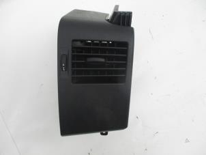 Used Air grill side Volkswagen Crafter Price € 60,50 Inclusive VAT offered by Autohandel P. Caron & Zoon B.V.