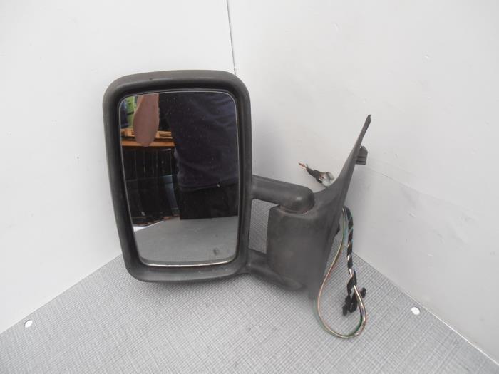 Außenspiegel links van een Volkswagen LT 1996