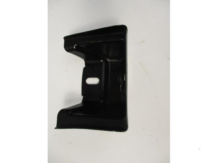 Begagnade Front Volkswagen Transporter Pris € 6,05 Inklusive moms erbjuds av Autohandel P. Caron & Zoon B.V.
