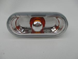 Used Indicator lens, front left Volkswagen Caddy Price € 9,08 Inclusive VAT offered by Autohandel P. Caron & Zoon B.V.