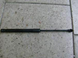 Used Bonnet gas strut, right Volkswagen Caddy Price € 21,18 Inclusive VAT offered by Autohandel P. Caron & Zoon B.V.