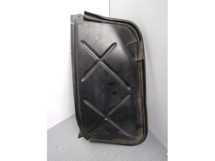 Cover, miscellaneous from a Volkswagen Transporter 2006