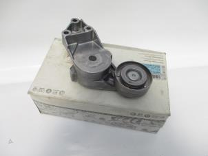 Spanrolle multiriem van een Volkswagen Caddy 2002
