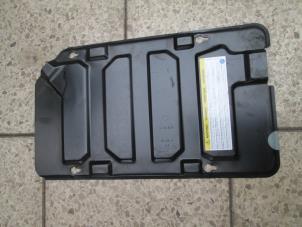 Usagé Boîtier de batterie Volkswagen Crafter Prix € 15,13 Prix TTC proposé par Autohandel P. Caron & Zoon B.V.