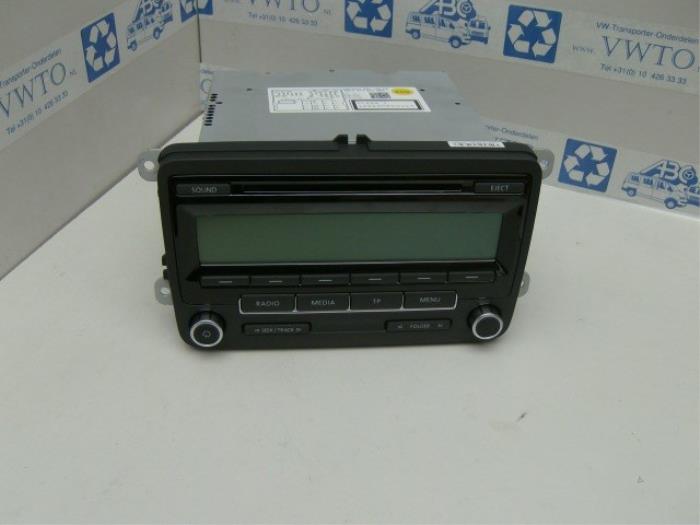 Radio CD Spieler van een Volkswagen Transporter 2011