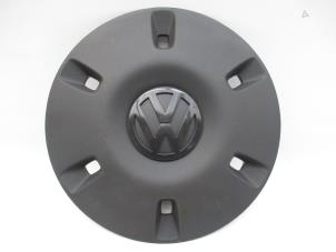 Nuevos Tapacubos Volkswagen Crafter Precio € 12,10 IVA incluido ofrecido por Autohandel P. Caron & Zoon B.V.