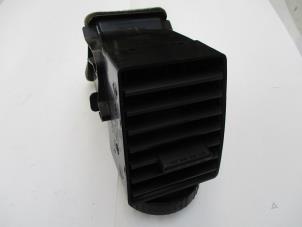 Used Dashboard vent Volkswagen Transporter Price € 24,20 Inclusive VAT offered by Autohandel P. Caron & Zoon B.V.