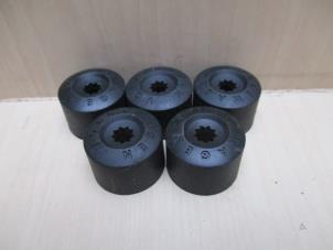 Used Set of wheel bolts Volkswagen Caddy Price € 2,42 Inclusive VAT offered by Autohandel P. Caron & Zoon B.V.