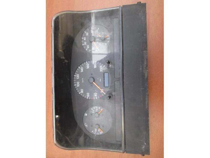 Begagnade Instrumentpanel Volkswagen LT Pris € 235,95 Inklusive moms erbjuds av Autohandel P. Caron & Zoon B.V.