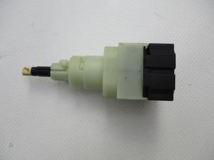 Used Clutch switch Volkswagen Transporter Price € 18,15 Inclusive VAT offered by Autohandel P. Caron & Zoon B.V.