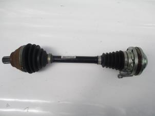 Used Front drive shaft, left Volkswagen Caddy Price € 151,25 Inclusive VAT offered by Autohandel P. Caron & Zoon B.V.