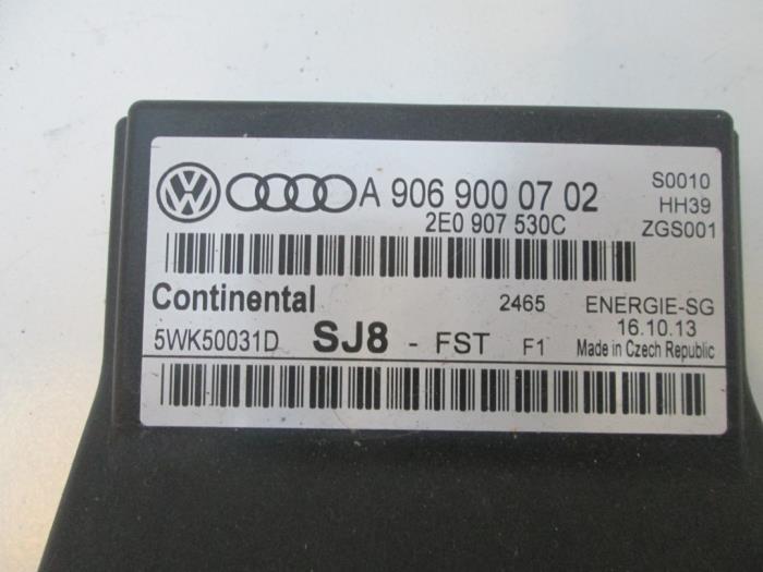 Start/Stopp Steuergerät van een Volkswagen Crafter 2014