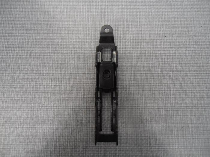 Seatbelt tensioner, left from a Volkswagen Transporter 2008