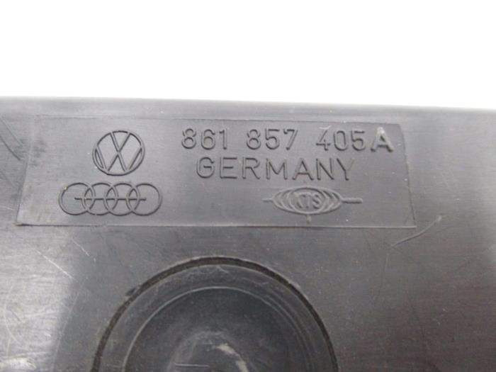 Aschenbecher hinten van een Volkswagen Transporter 2006