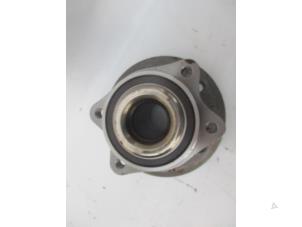 Used Front wheel hub Volkswagen Crafter Price € 181,50 Inclusive VAT offered by Autohandel P. Caron & Zoon B.V.