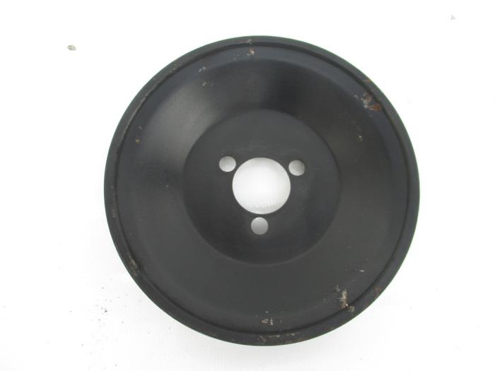 Power steering pump pulley from a Volkswagen Transporter 1999