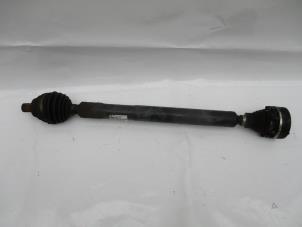 Used Front drive shaft, right Volkswagen Caddy Price € 151,25 Inclusive VAT offered by Autohandel P. Caron & Zoon B.V.