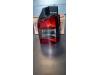 Vitre feu arrière droit d'un Volkswagen Transporter T5 2.0 BiTDI DRF 2015