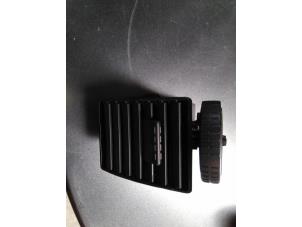 Used Dashboard vent Volkswagen Transporter T5 1.9 TDi Price € 21,18 Inclusive VAT offered by Autohandel P. Caron & Zoon B.V.