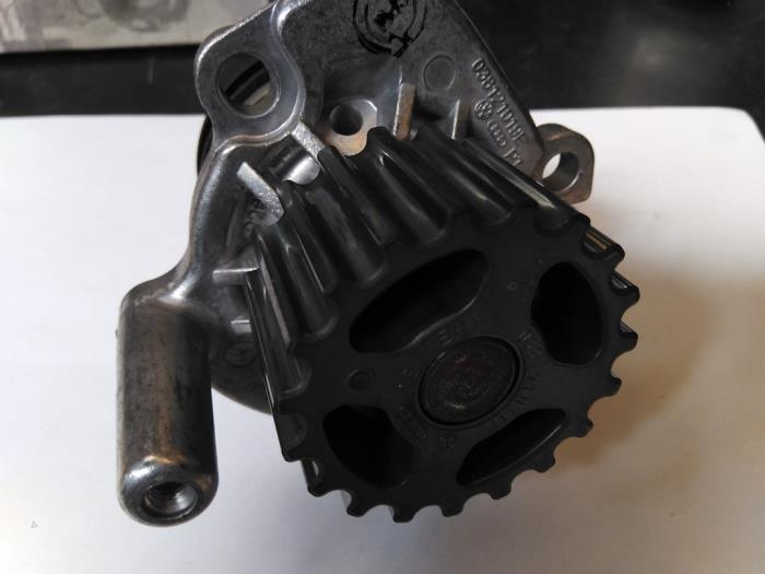 Nya Vattenpump Volkswagen Touran (1T1/T2) Pris € 59,90 Inklusive moms erbjuds av Autohandel P. Caron & Zoon B.V.